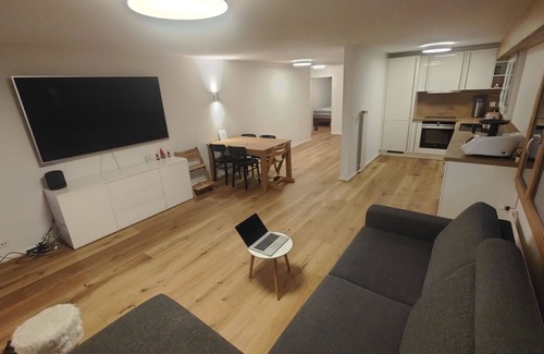 Lenk Apartment | Cosy apartment for 5 guests with WIFI, balcony and parking