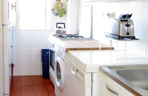 Cerveteri Apartment | Cosy apartment for 5 guests with A/C, TV, patio and parking