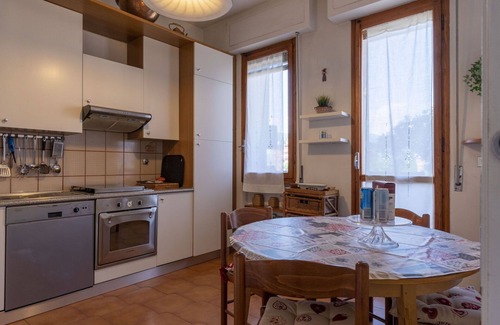 Peretola Apartment | Cosy apartment for 5 people with WIFI, A/C, TV, terrace, panoramic view and parking