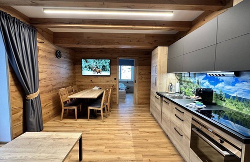 Pec pod Snezkou Apartment | Cosy apartment for 6 people with WIFI, hot tub, TV, terrace and panoramic view