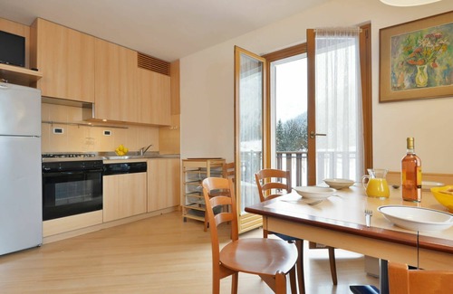 Canazei Apartment | Cosy apartment for 6 people with WIFI, TV and terrace