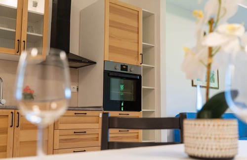 Strobl Apartment | Cosy apartment for 6 people with WIFI, TV, patio and parking