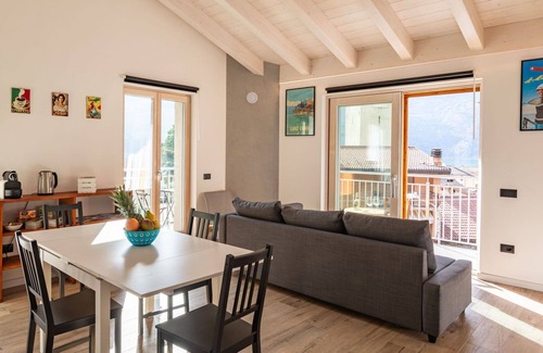 Verceia Apartment | Cosy apartment for 8 people with WIFI, TV and patio