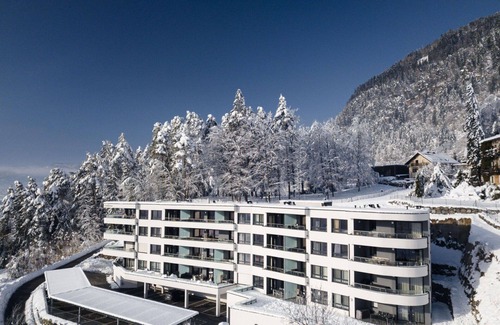 Annenheim Apartment | Cosy apartment for 6 people with WIFI, TV, balcony, pets allowed, panoramic view and parking