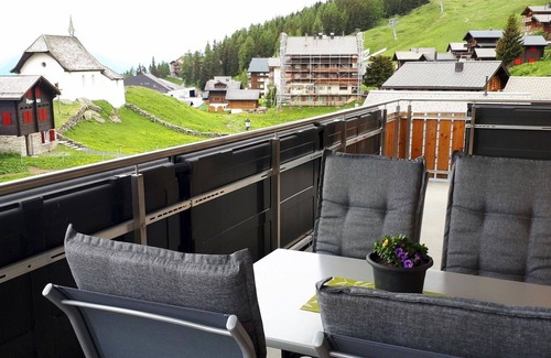 Bettmeralp Apartment | Cosy apartment for 6 people with WIFI, TV and balcony
