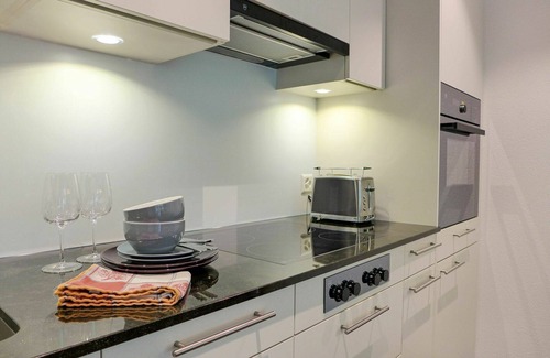 Blausee Apartment | Cosy apartment for 4 guests with WIFI, TV, balcony, pets allowed and parking