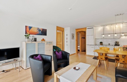 Lenzerheide Apartment | Cosy apartment for 4 people with WIFI, TV and balcony