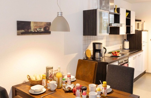 Lubmin Apartment | Cosy apartment for 4 guests with WIFI, TV, terrace, pets allowed and parking