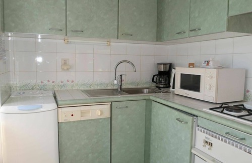 Pont-l'Abbe Apartment | Cosy apartment for 4 people with WIFI, TV and terrace