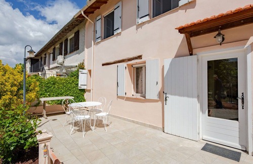 Saint-Jean Apartment | Cosy apartment for 4 people with internet, A/C, TV, terrace and parking