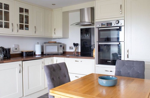 Waternish Apartment | Cosy apartment for 2 people with WIFI, TV, pets allowed and parking