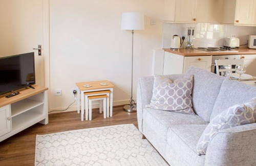 Staffin Apartment | Cosy apartment for 2 guests with WIFI, TV and parking