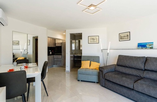 Bordighera Apartment | Cosy apartment for 3 people with A/C, WIFI and TV