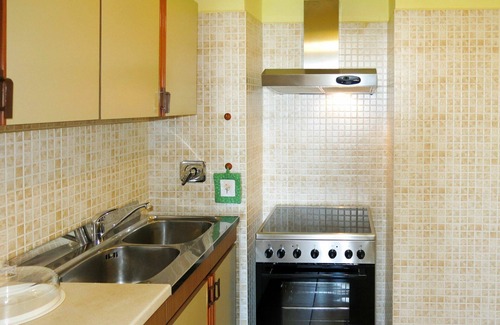 Cossombrato Apartment | Cosy apartment for 4 people with WIFI, pool, TV, patio, pets allowed and parking