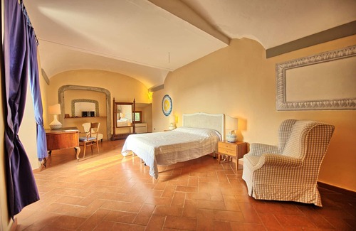 Montespertoli Other | Cosy apartment for 2 people with WIFI, pool, A/C and panoramic view