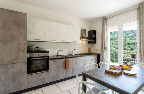 Pontedassio Apartment | Cosy apartment for 6 people with pool, WIFI, patio, pets allowed and parking