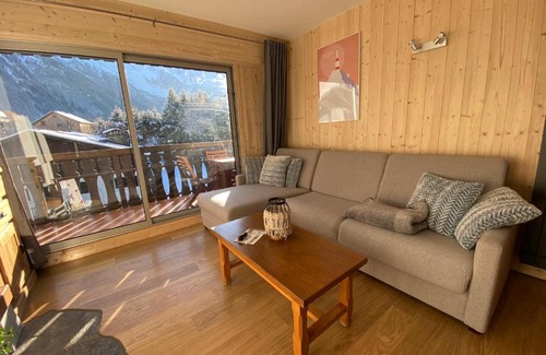 Chamonix City Centre Apartment | Cosy apartment Ski in out and Mt blanc view