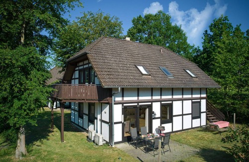 Feriendorf Frankenau House | Cosy apartment in villa for 4 guests with WIFI, TV, terrace and pets allowed