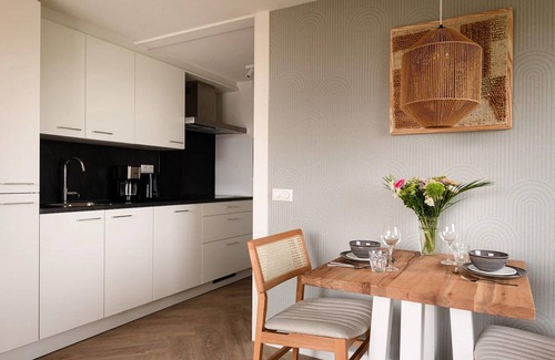 Bruinisse Apartment | Cosy apartment in Bruinisse with balcony