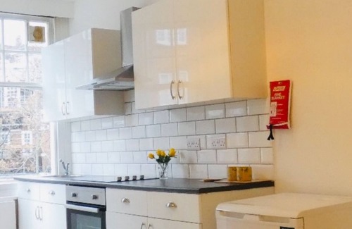 Belsize Park Apartment | Cosy apartment in Glenmore Road, 2 min walk to Belsize Park Tube station s