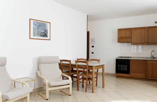 Bardolino Villa | Cosy apartment in villa for 4 people with WIFI, A/C, pool, TV and panoramic view