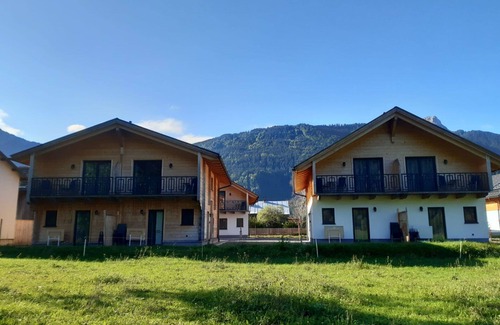 Jenig House | Cosy apartment in villa for 5 guests with WIFI, TV, terrace, pets allowed and panoramic view