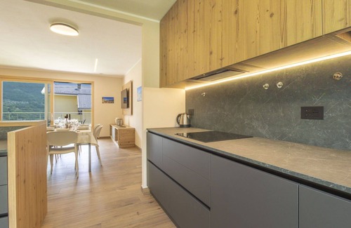 Bianzone House | Cosy apartment in villa for 8 people with WIFI, A/C, TV, terrace, pets allowed and parking