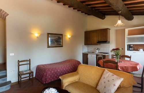 Dicomano House | Cosy apartment in villa for 6 people with WIFI, pool, TV, patio, pets allowed and panoramic view