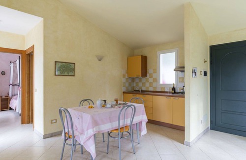 Costa dʼOneglia Villa | Cosy apartment in villa for 4 guests with A/C, WIFI, patio, pets allowed and parking