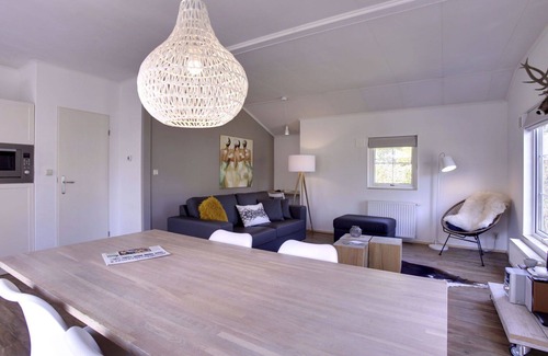 Municipality of Dalfsen House | Cosy apartment in villa for 4 people with WIFI, pool, TV, terrace and parking