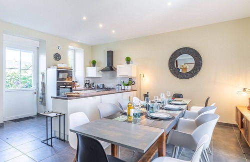 Caden Villa | Cosy apartment in villa for 8 people with private pool, WIFI, TV, terrace and parking