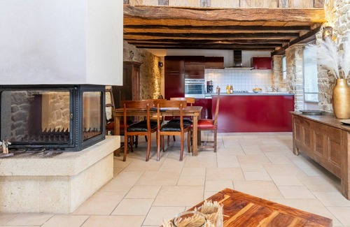Caden Villa | Cosy apartment in villa for 12 people with private pool, WIFI, TV, terrace and parking