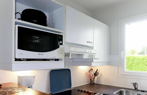 Crozon House | Cosy apartment in villa for 6 people with WIFI, pool, TV, terrace and pets allowed