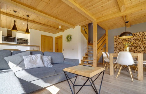 Szczyrk House | Cosy apartment in villa for 8 guests with WIFI, TV, terrace, panoramic view and parking