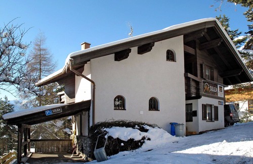 Imst House | Cosy apartment in villa with WIFI, TV, terrace, pets allowed, panoramic view and parking