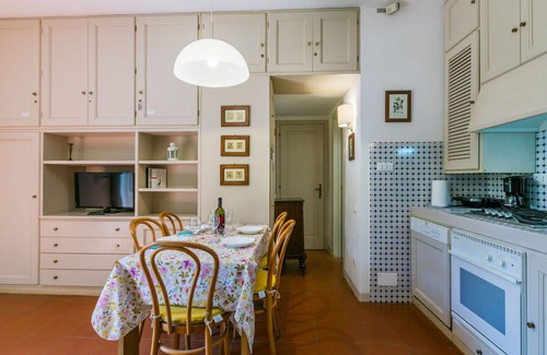 Rosignano Marittimo Apartment | Cosy apartment for 4 guests with pool, WIFI and patio