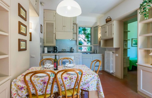 Rosignano Marittimo Apartment | Cosy apartment for 4 guests with pool, WIFI and patio