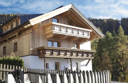 Fendels Apartment | Cosy apartment near ski lift in Fendels