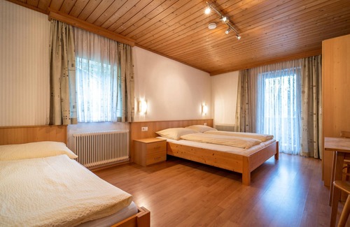 Prutz Apartment | Cosy apartment on a farm