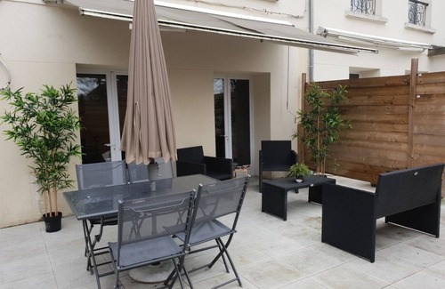 Arcueil Apartment | Cosy apartment with terrace