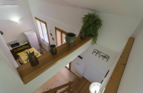 Sughera Apartment | Cosy apartment with WIFI, pool, A/C, TV, patio, panoramic view, parking, close to San Gimignano