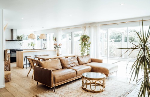 Jan Juc House | Cosy beach shack w/outdoor bath, fire pit, close to surf beach & nature walks