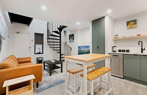 Camperdown Apartment | Cosy Camperdown Summa