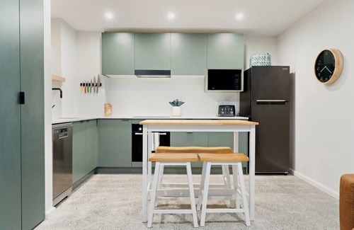 Camperdown Apartment | Cosy Camperdown Summa