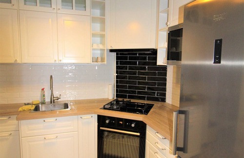 Gara de Nord Apartment | Cosy central apartment near to the train station!