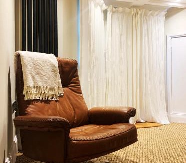 St Leonards-On-Sea Apartment | Cosy Central Hideaway