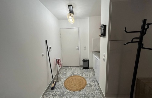 Noisy-le-Sec Apartment | COSY, CHIC STUDIO 5KM FROM PARIS (NOISY-LE-SEC)