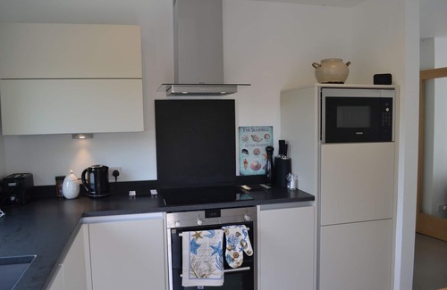 Deepdale Cottage | Cosy, comfy cottage near glorious beaches!