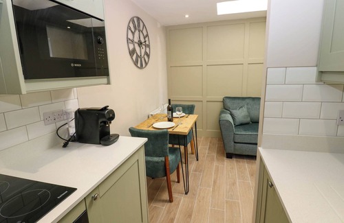 Durham Cottage | COSY COTTAGE 5, pet friendly in Brandon, County Durham