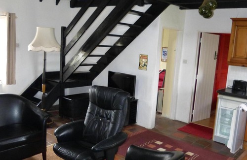 Skibbereen House | Cosy cottage in a dream location by the sea